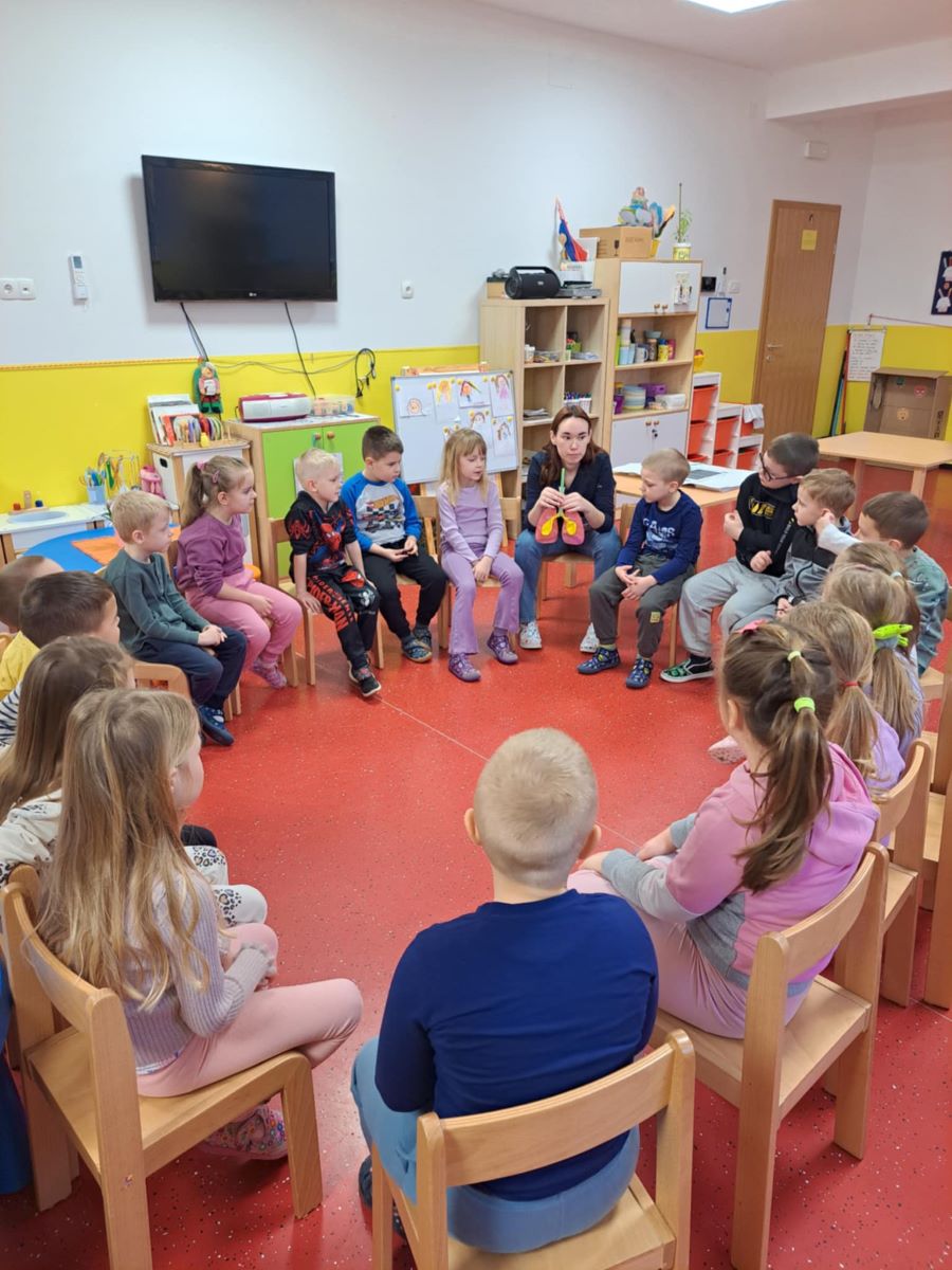 37fd1177-68d4-4a93-a66b-9fd84c0aa032